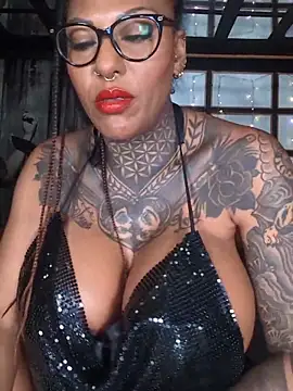 Snapshot of DarkDea chatting on March 5, 2:02 pm DarkDea online show from March 5, 2:02 pm