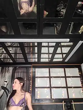 Snapshot of DarkDea chatting on March 13, 10:33 am DarkDea online show from March 13, 10:33 am