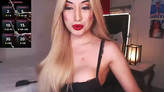 Snapshot of Alluring_Lordess chatting on October 9, 8:34 am Alluring Lordess online show from October 9, 8:34 am