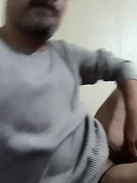 Mahmut 34 34  online show from February 1, 9:30 am