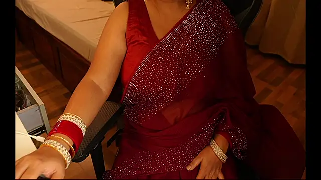 Snapshot of sneha_hussy chatting on April 25, 12:02 am sneha hussy online show from April 25, 12:02 am