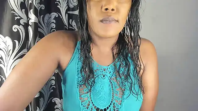 MySweetBitch143 online show from December 16, 5:33 pm