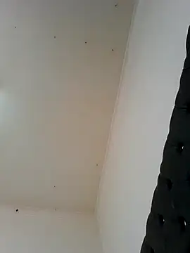 MySweetBitch143 online show from September 30, 1:05 pm