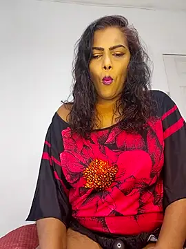 MySweetBitch143 online show from June 19, 11:14 am