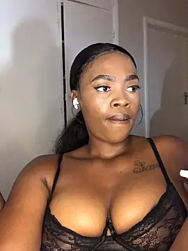 LuciousLips96 online show from December 26, 6:41 am