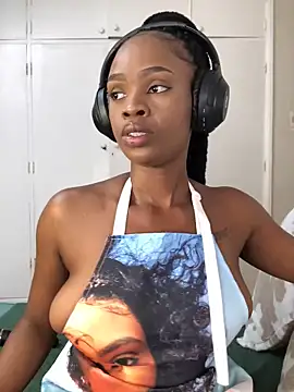 Snapshot of LuciousLips96 chatting on October 4, 11:08 am LuciousLips96 online show from October 4, 11:08 am