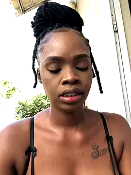 Snapshot of LuciousLips96 chatting on October 9, 1:09 pm LuciousLips96 online show from October 9, 1:09 pm