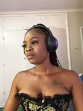 Snapshot of LuciousLips96 chatting on October 22, 8:03 am LuciousLips96 online show from October 22, 8:03 am