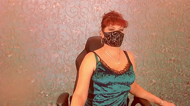 Snapshot of Infinitely chatting on February 7, 4:24 pm Infinitely online show from February 7, 4:24 pm