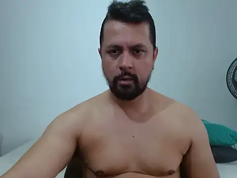 Snapshot of TRIISTAN_KING10 chatting on February 12, 3:51 pm TRIISTAN KING10 online show from February 12, 3:51 pm