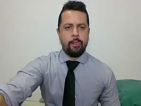 Snapshot of TRIISTAN_KING10 chatting on February 20, 8:20 pm TRIISTAN KING10 online show from February 20, 8:20 pm