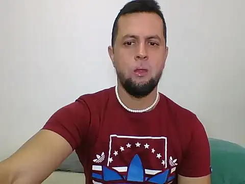 TRIISTAN KING10 online show from July 23, 3:43 pm
