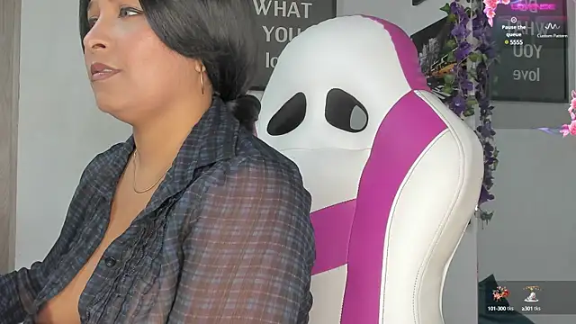 Snapshot of paola_ih chatting on December 19, 2:24 pm paola ih online show from December 19, 2:24 pm