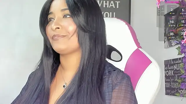Snapshot of paola_ih chatting on December 26, 2:37 pm paola ih online show from December 26, 2:37 pm