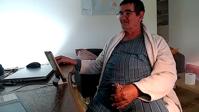 silvio-aus-luzern-CH online show from May 14, 7:26 am