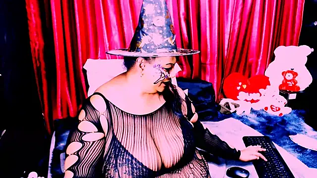 Snapshot of indian_ruby chatting on October 31, 10:27 am indian ruby online show from October 31, 10:27 am