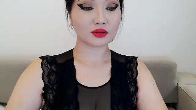 Snapshot of DanyMin chatting on October 24, 7:27 am DanyMin online show from October 24, 7:27 am