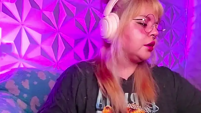 Satyn doll online show from September 26, 11:09 pm