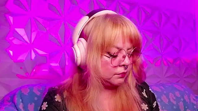 Satyn doll online show from September 30, 3:00 am