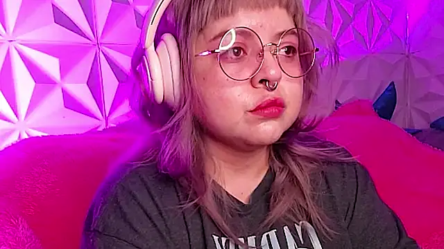 Satyn doll online show from November 7, 12:10 am