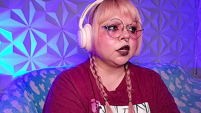 Satyn doll online show from May 1, 11:09 pm