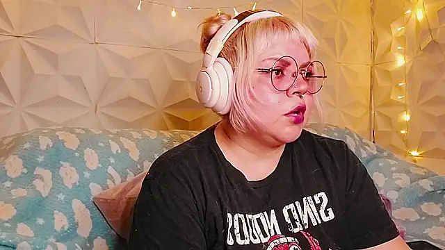 Satyn doll online show from June 14, 10:12 pm