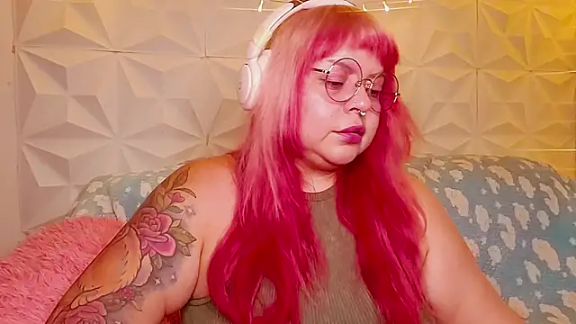 Satyn doll online show from June 21, 10:45 pm