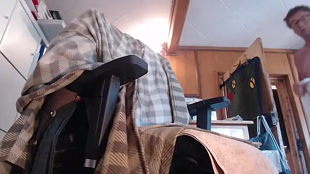 hausi07 online show from April 20, 6:16 am