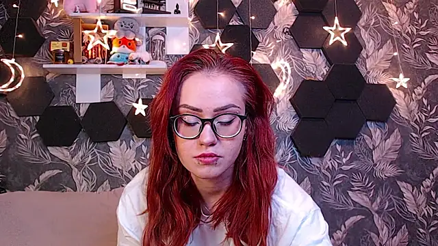 Snapshot of ChiooMia chatting on March 11, 3:45 am ChiooMia online show from March 11, 3:45 am