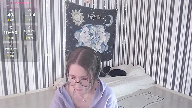  Hanna Moon  online show from October 18, 9:21 am