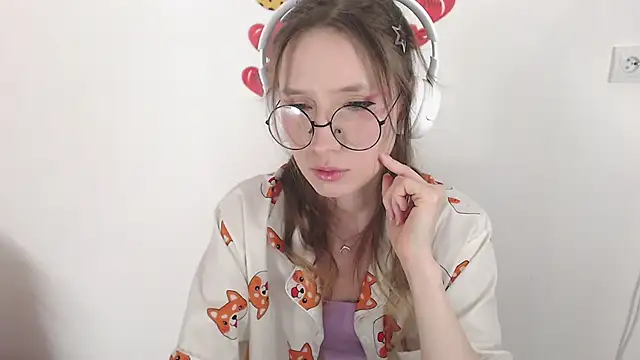  Hanna Moon  online show from April 22, 10:17 am