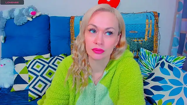 EllenMoore online show from December 21, 2:41 am