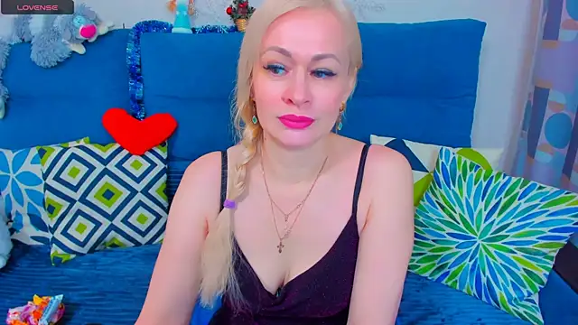 EllenMoore online show from January 9, 2:33 am