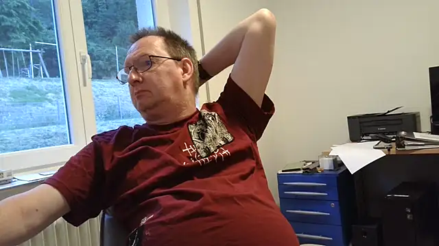 shymanhn online show from July 18, 7:06 pm