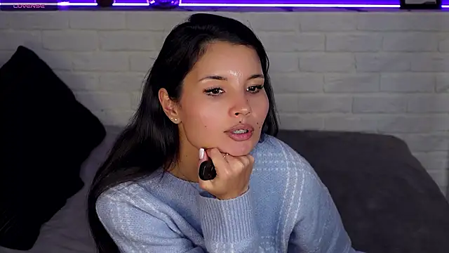 Snapshot of ErikaSoft chatting on December 14, 12:55 pm ErikaSoft online show from December 14, 12:55 pm