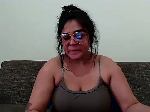 indianishkq7 online show from December 14, 8:52 am