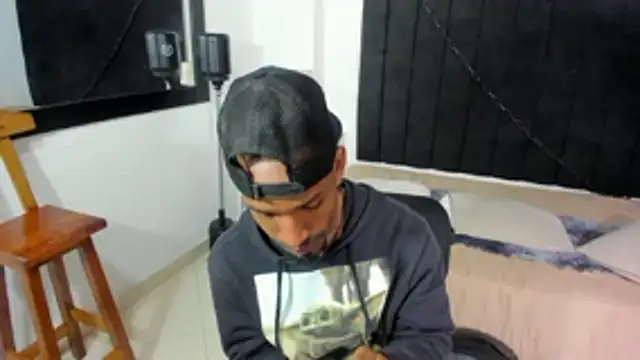 anhtony wayans online show from October 24, 12:19 am