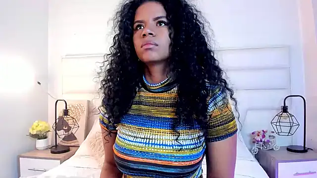 Ellie Alves online show from December 14, 3:04 pm