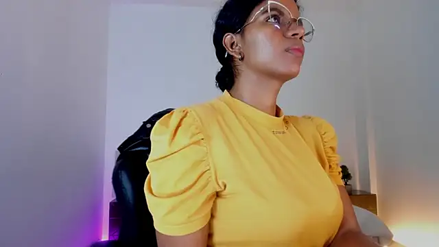 Ellie Alves online show from March 18, 1:20 pm