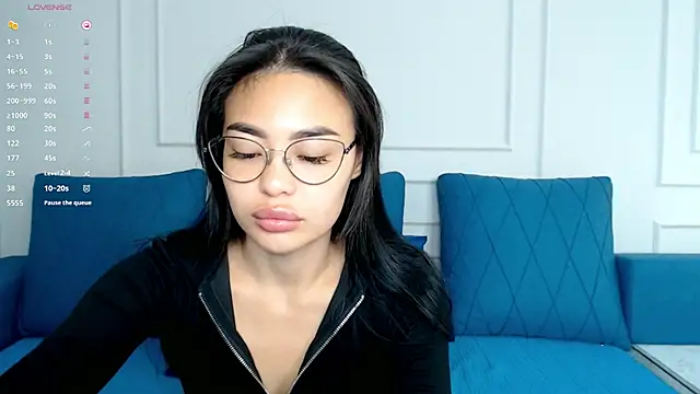 kwana colada online show from October 2, 11:17 am