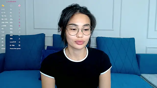 kwana colada online show from October 14, 9:43 am