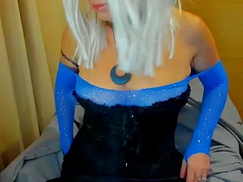 Snapshot of Ruda1919 chatting on April 8, 12:32 am Ruda1919 online show from April 8, 12:32 am
