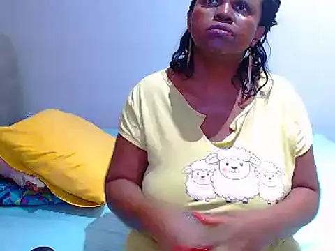 BootyliciousAssxxx online show from March 22, 7:42 pm