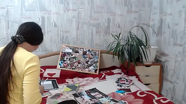 Snapshot of GinaQSoul chatting on December 19, 2:46 pm GinaQSoul online show from December 19, 2:46 pm