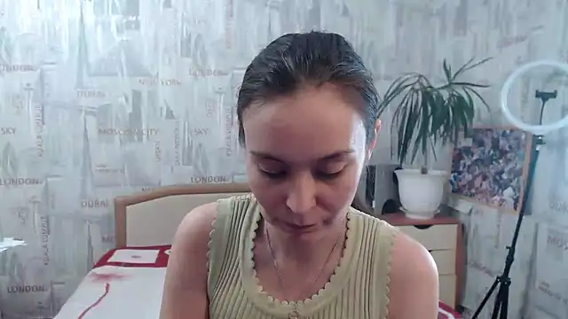 Snapshot of GinaQSoul chatting on March 21, 6:38 am GinaQSoul online show from March 21, 6:38 am
