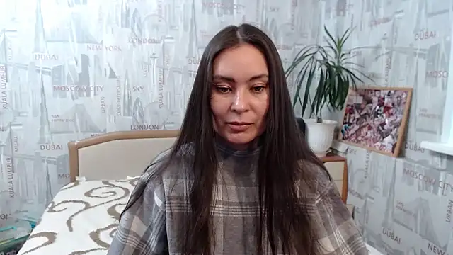 Snapshot of GinaQSoul chatting on October 17, 10:07 am GinaQSoul online show from October 17, 10:07 am