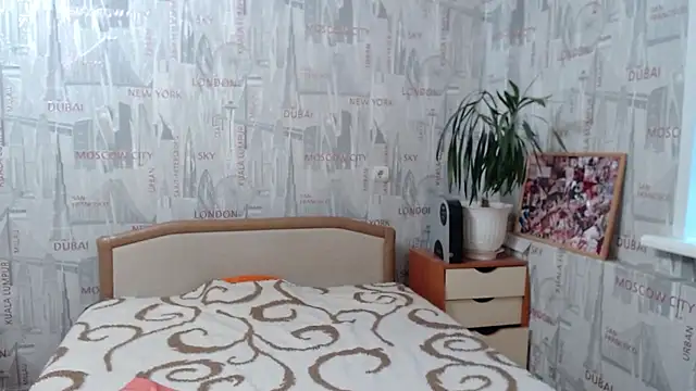 Snapshot of GinaQSoul chatting on November 19, 8:58 am GinaQSoul online show from November 19, 8:58 am