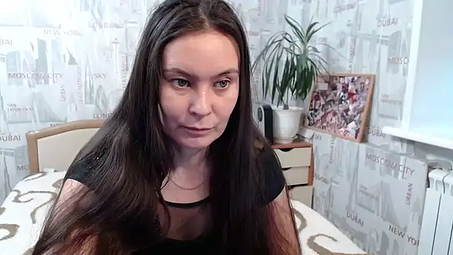 Snapshot of GinaQSoul chatting on December 1, 10:42 am GinaQSoul online show from December 1, 10:42 am