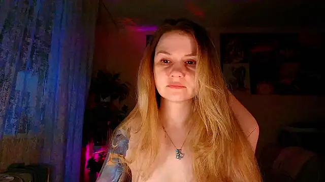 Snapshot of GoodWitch_ chatting on March 31, 5:30 am GoodWitch online show from March 31, 5:30 am