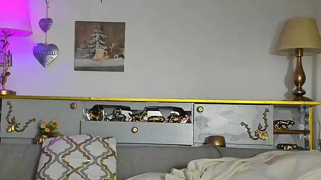 Snapshot of KateConner chatting on February 25, 9:35 pm KateConner online show from February 25, 9:35 pm